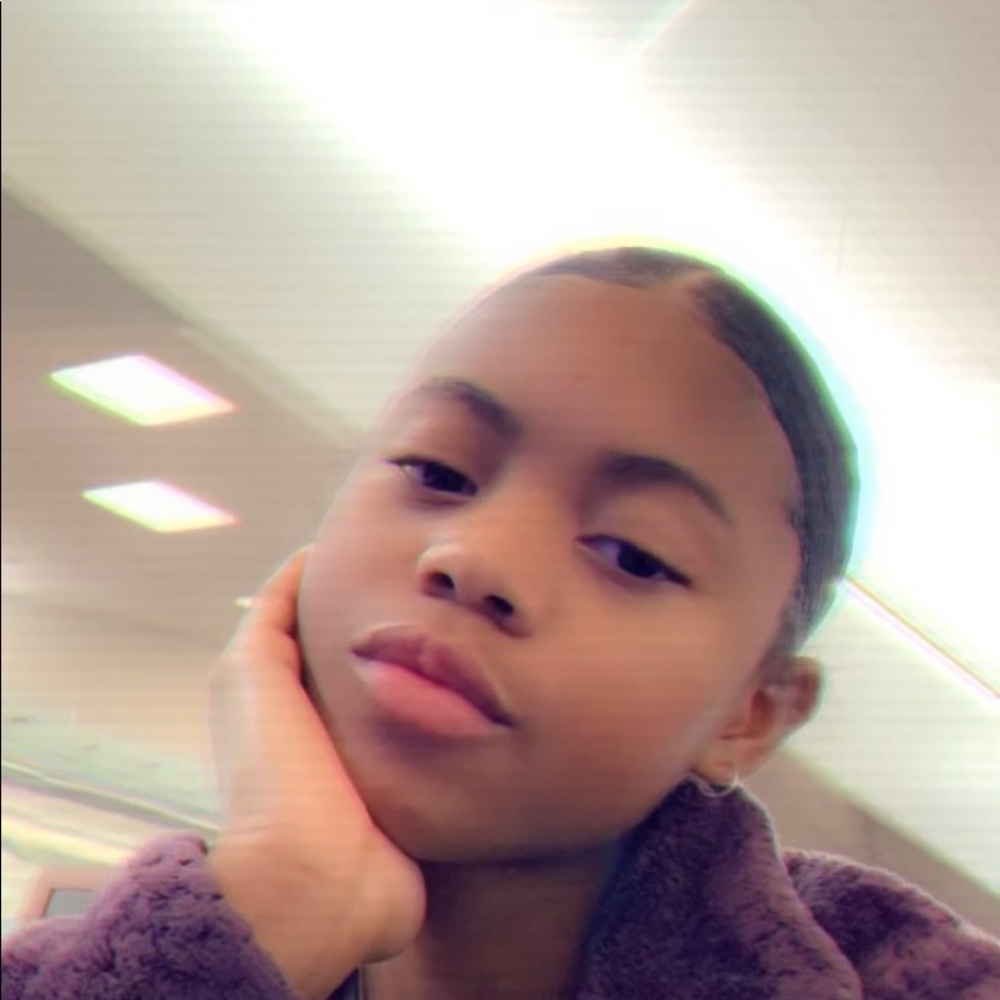 Meet your Posher, Amari